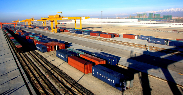 What is the customs clearance process at Horgos Port?