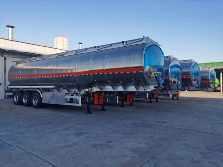 The purpose and main structure of aluminum alloy oil tank trailer（3）