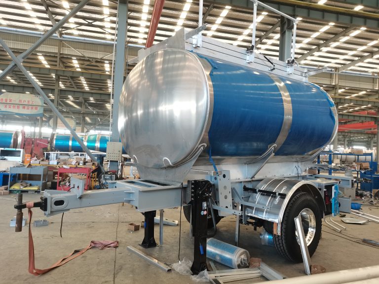 6/15 Cubic Small Oil Tank Trailer: A Comprehensive Overview